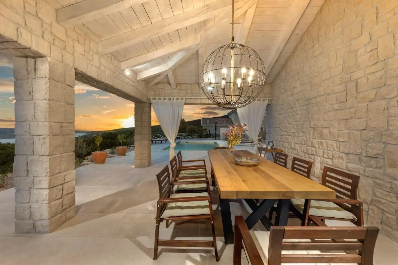 Beautiful Villa Abella